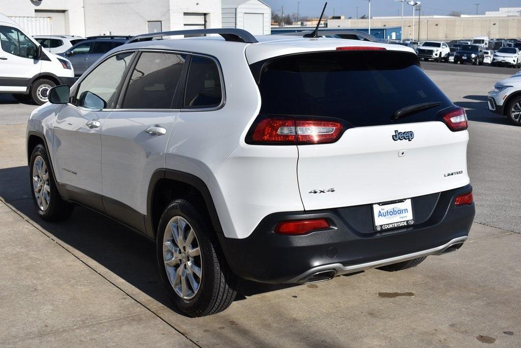 used 2015 Jeep Cherokee car, priced at $17,222