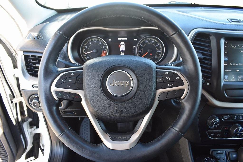 used 2015 Jeep Cherokee car, priced at $17,222