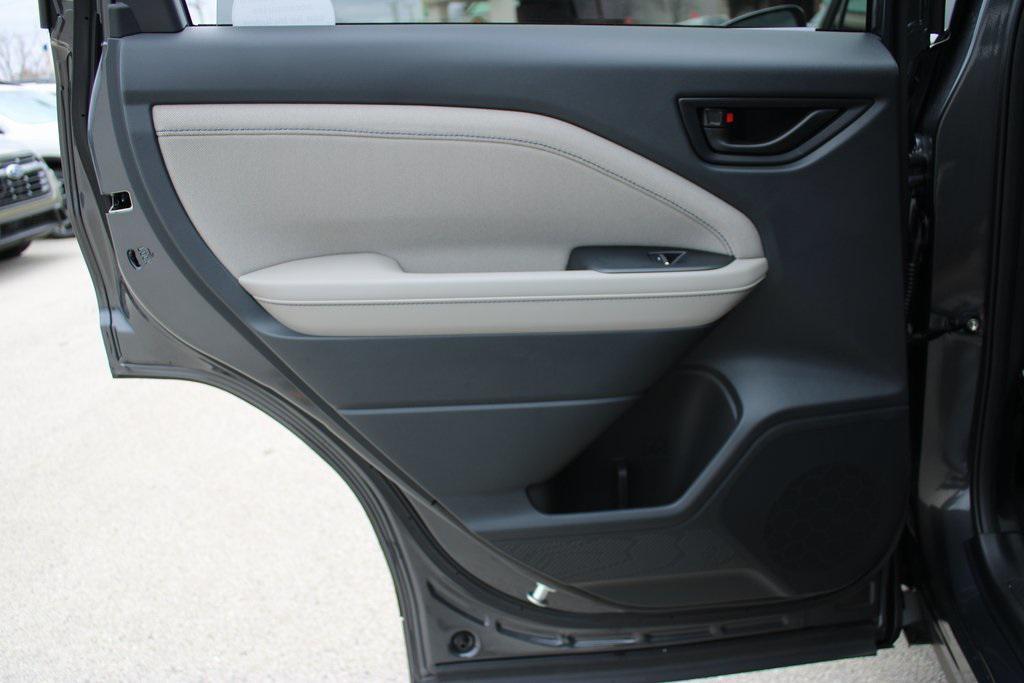 new 2025 Subaru Forester Hybrid car, priced at $38,976