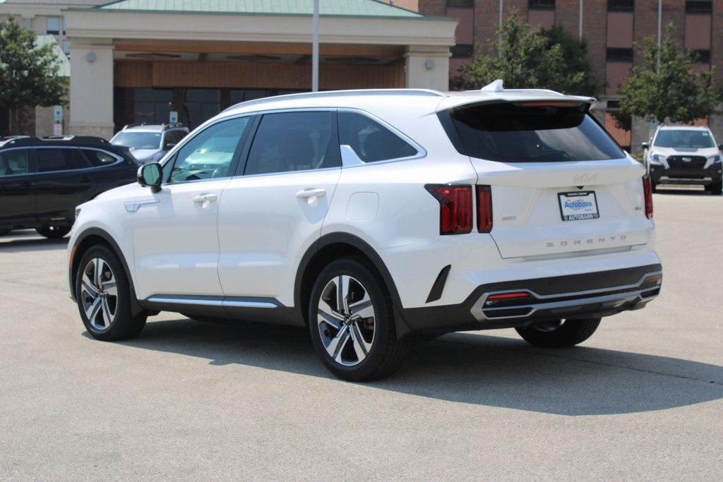 used 2022 Kia Sorento Plug-In Hybrid car, priced at $33,111