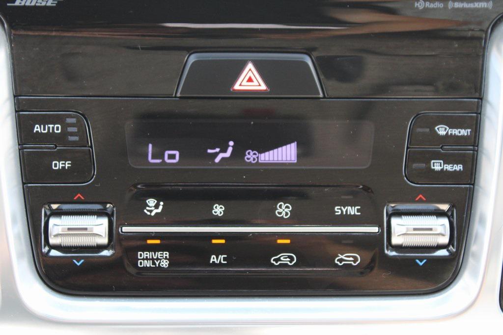 used 2022 Kia Sorento Plug-In Hybrid car, priced at $33,111