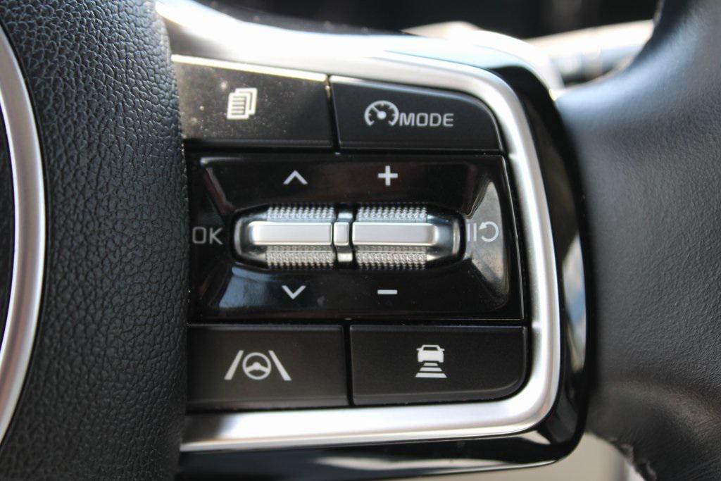 used 2022 Kia Sorento Plug-In Hybrid car, priced at $33,111