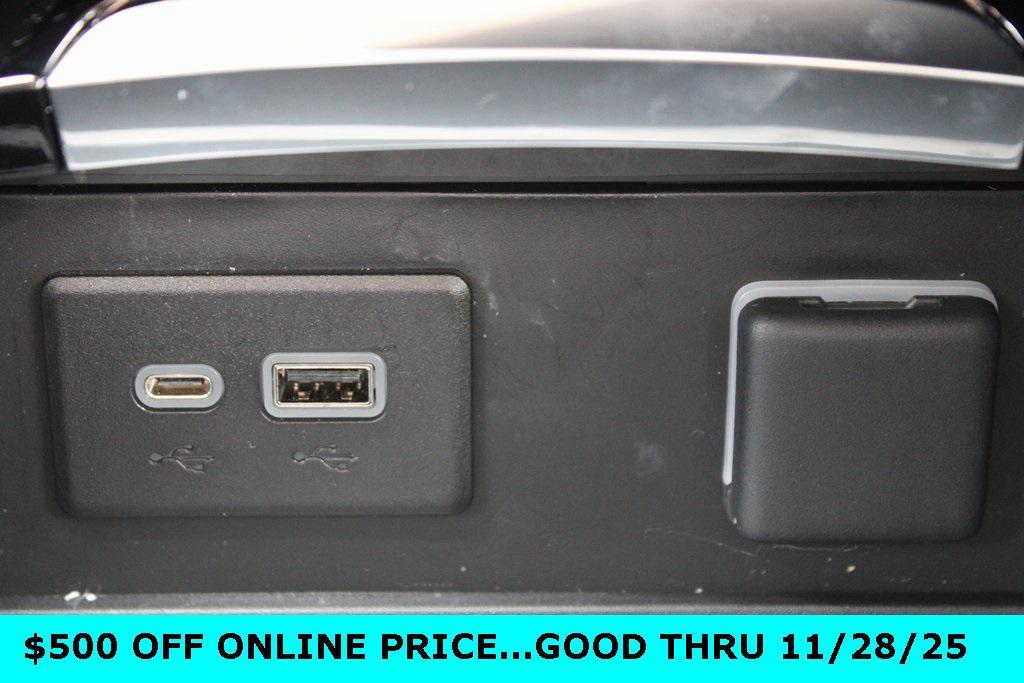 used 2023 Buick Envision car, priced at $24,400