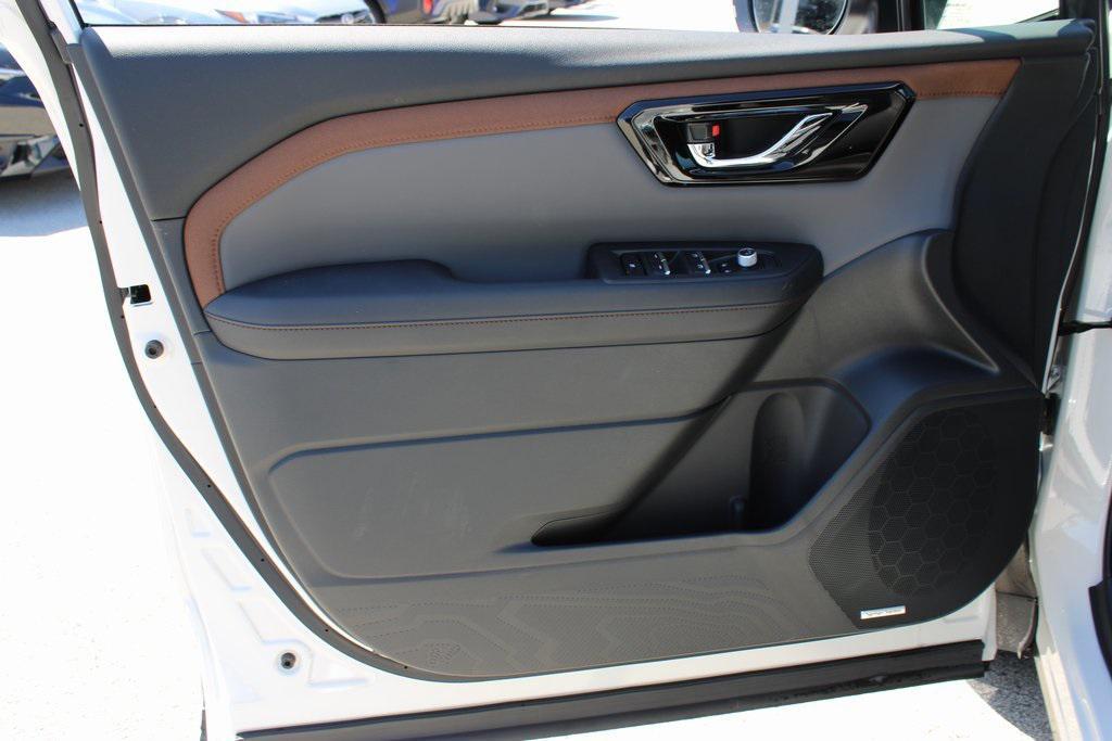 new 2025 Subaru Forester car, priced at $39,027