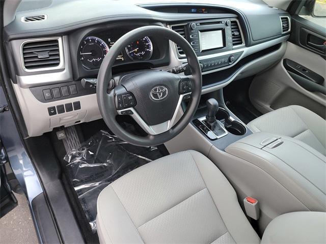 used 2019 Toyota Highlander car, priced at $25,900