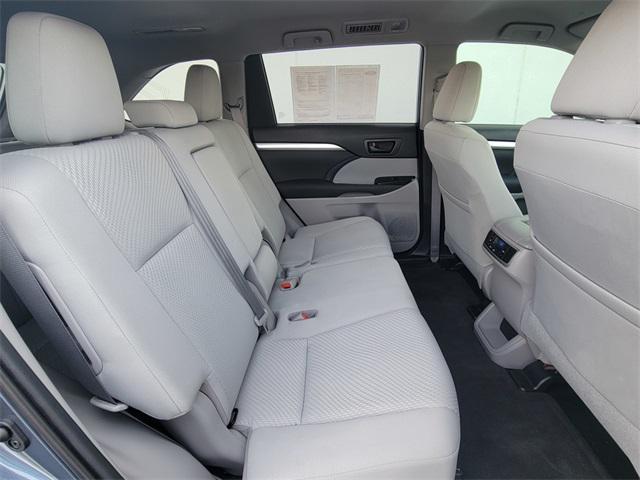 used 2019 Toyota Highlander car, priced at $25,900