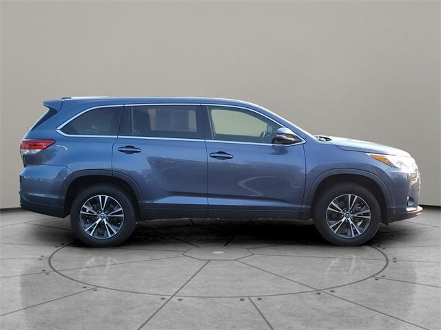 used 2019 Toyota Highlander car, priced at $25,900