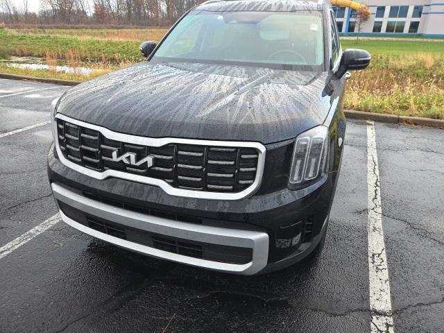 used 2024 Kia Telluride car, priced at $37,900