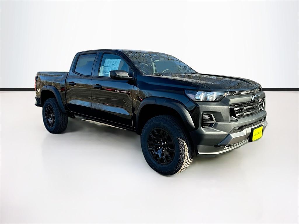 new 2024 Chevrolet Colorado car, priced at $39,867