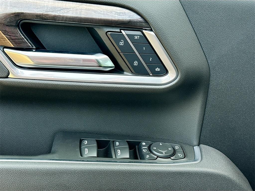 new 2025 Chevrolet Silverado 2500 car, priced at $70,418