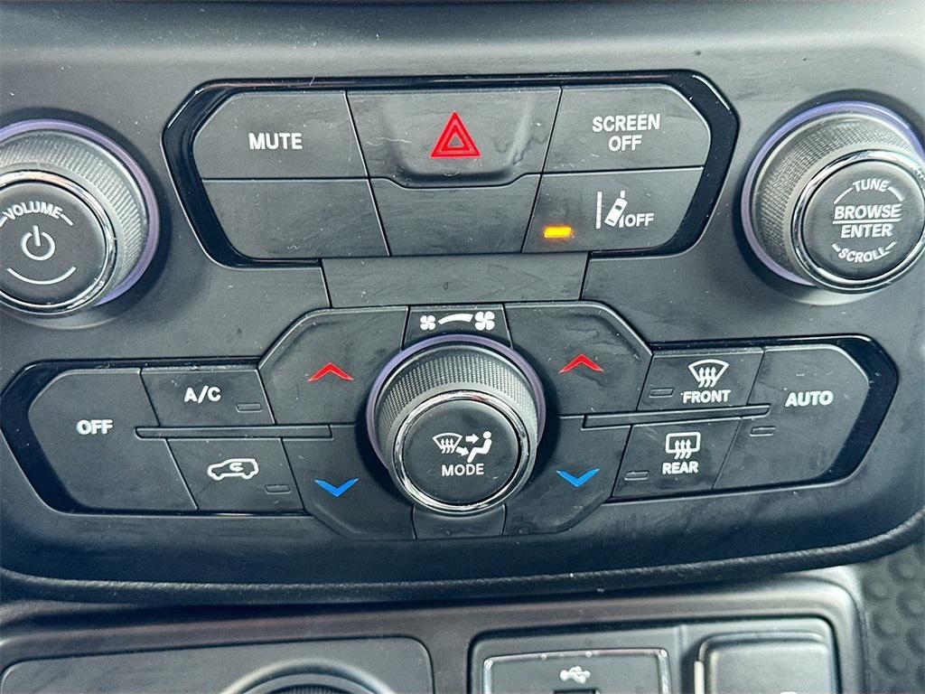 used 2021 Jeep Renegade car, priced at $17,203