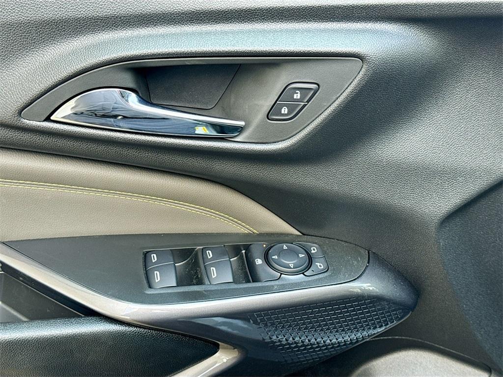 new 2025 Chevrolet Trax car, priced at $26,257