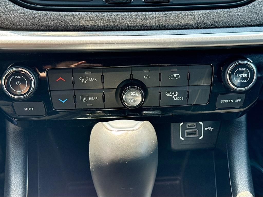 used 2024 Jeep Compass car, priced at $22,678