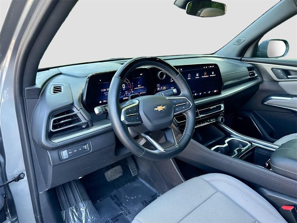 used 2024 Chevrolet Traverse car, priced at $44,844