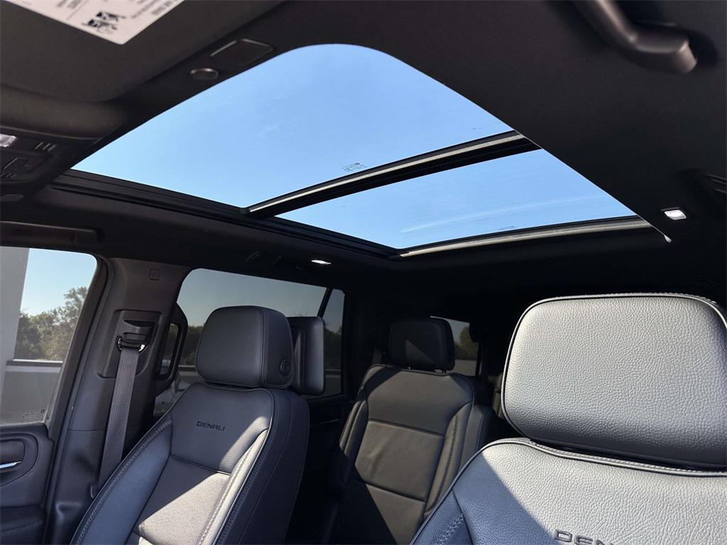 used 2021 GMC Yukon car, priced at $47,300