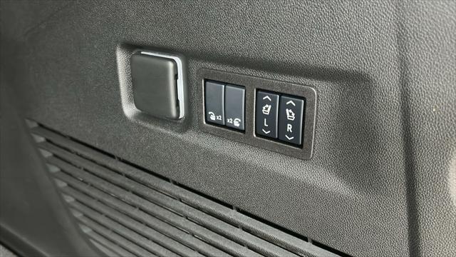 used 2025 GMC Yukon XL car, priced at $93,960