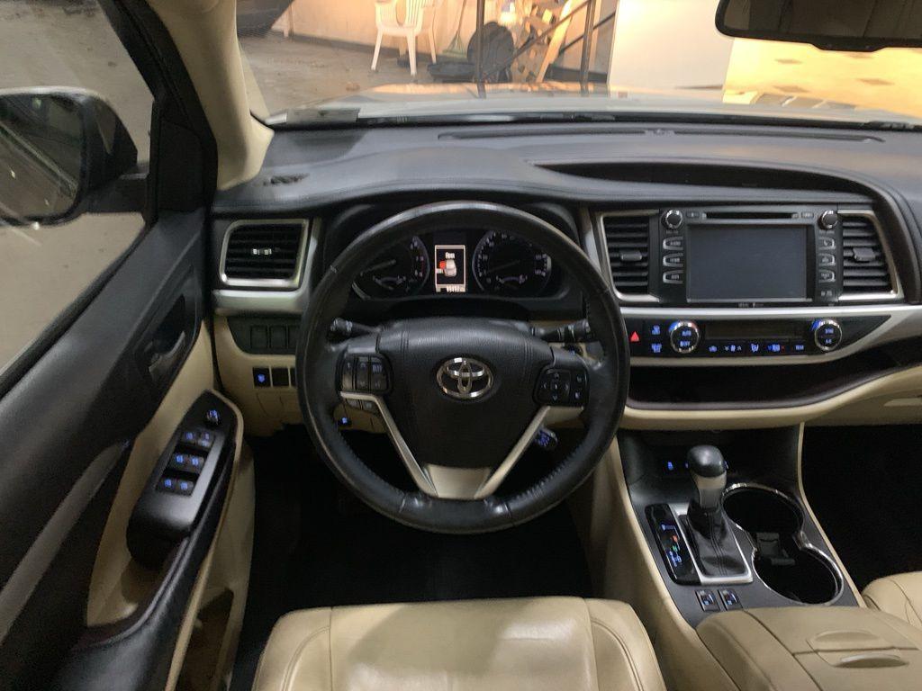 used 2015 Toyota Highlander car, priced at $20,511