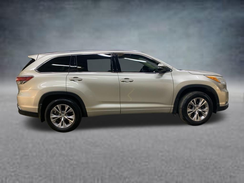 used 2015 Toyota Highlander car, priced at $20,511