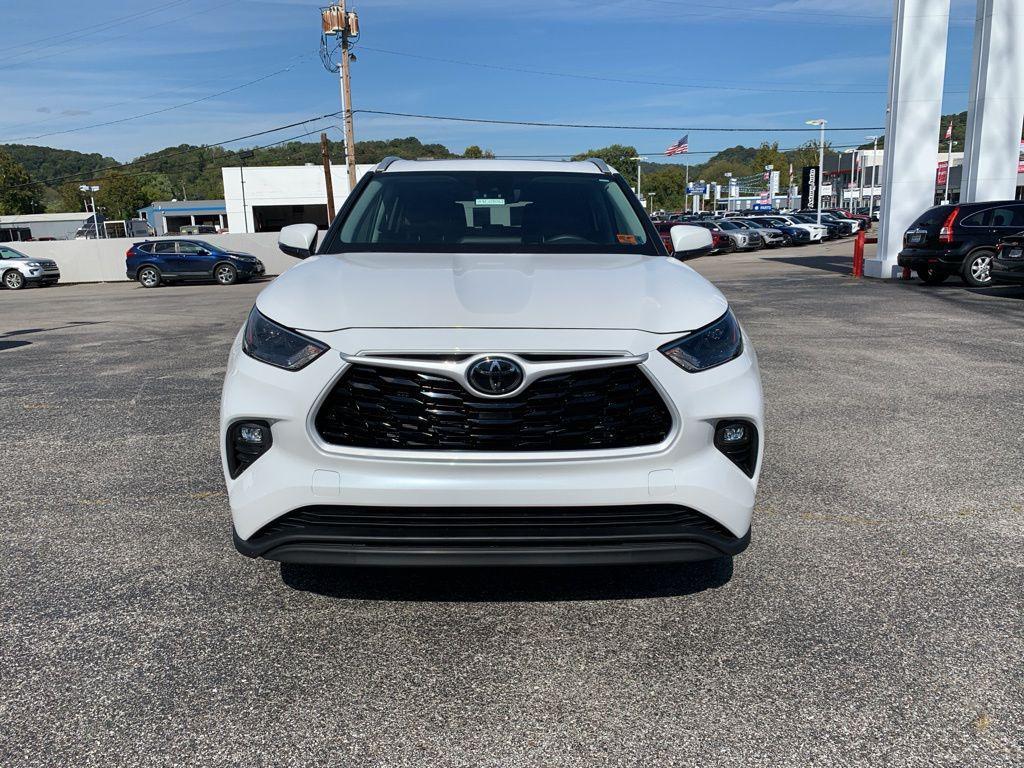used 2024 Toyota Highlander car, priced at $44,318
