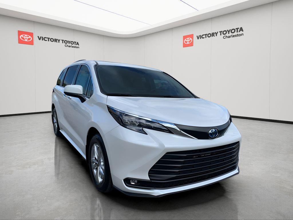 new 2025 Toyota Sienna car, priced at $50,620