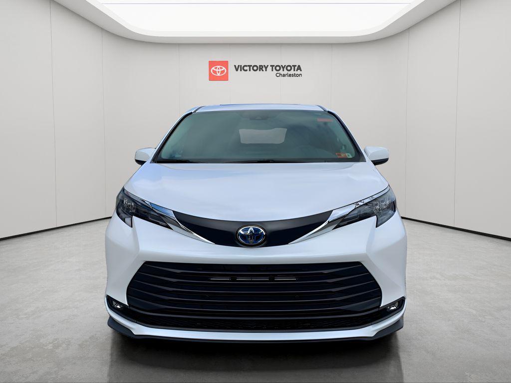 new 2025 Toyota Sienna car, priced at $50,620