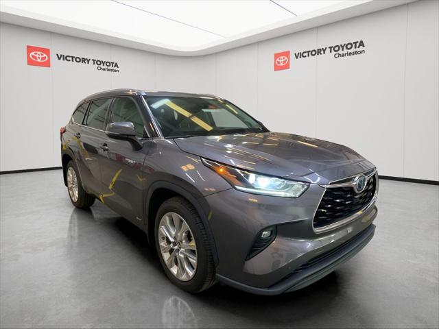 used 2021 Toyota Highlander Hybrid car, priced at $41,499