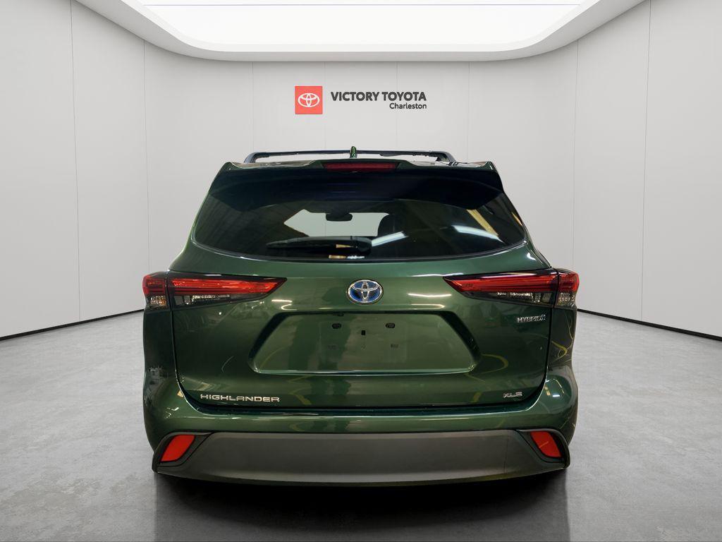 used 2023 Toyota Highlander Hybrid car, priced at $39,456