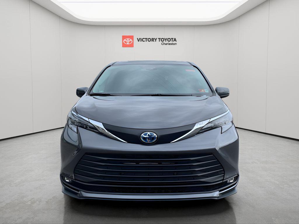 new 2025 Toyota Sienna car, priced at $50,275