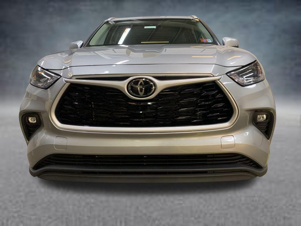 new 2024 Toyota Highlander car, priced at $45,999