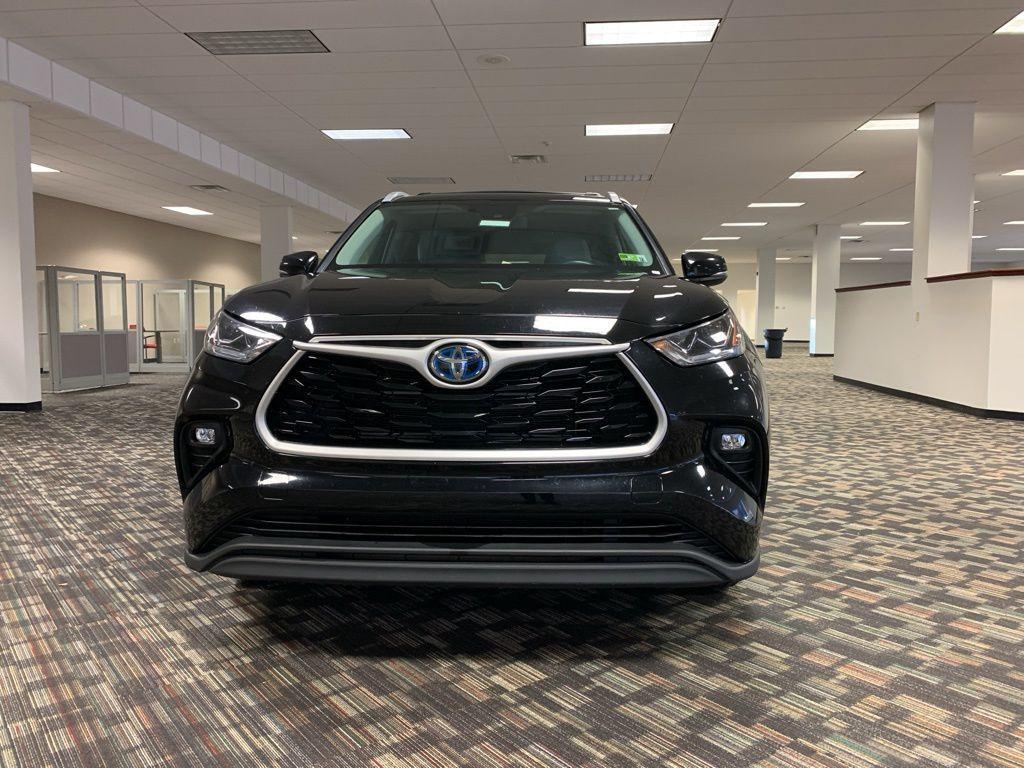 used 2022 Toyota Highlander Hybrid car, priced at $34,799