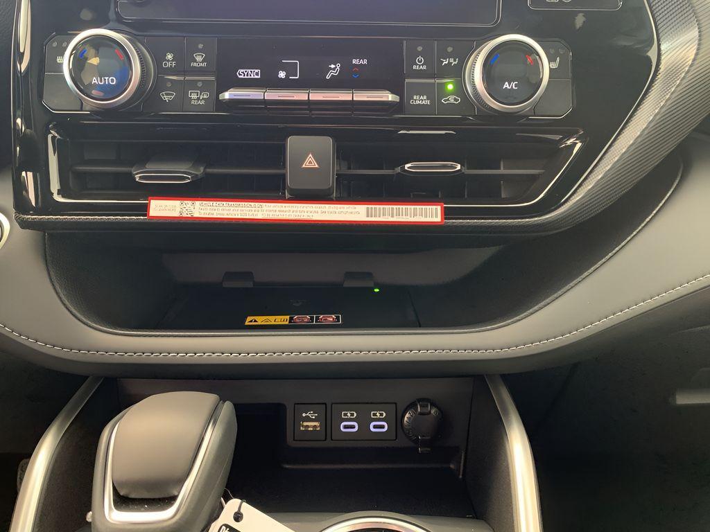 new 2025 Toyota Highlander car, priced at $50,258