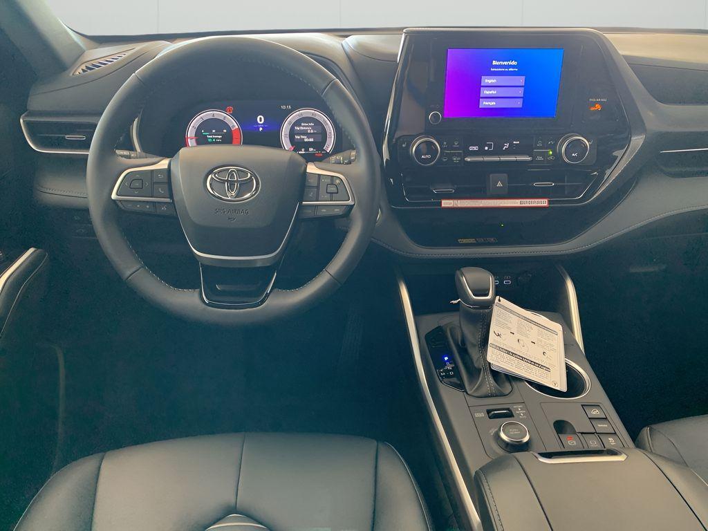 new 2025 Toyota Highlander car, priced at $50,258