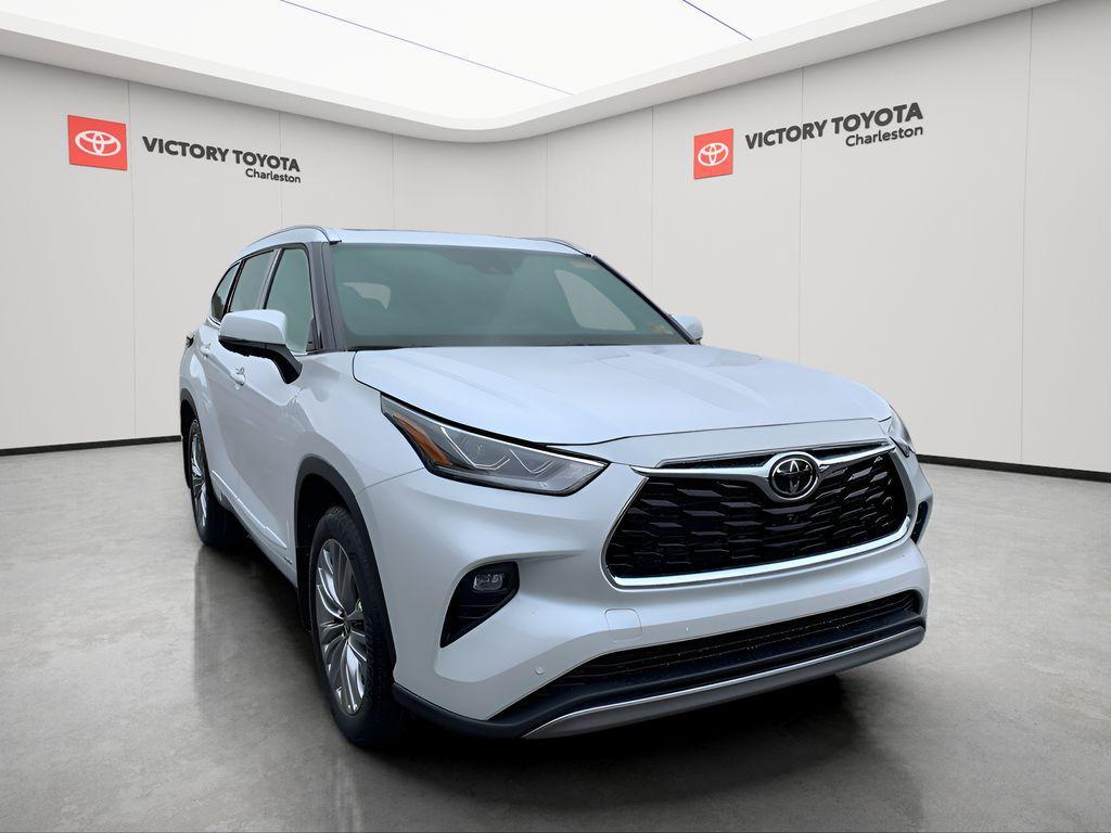 new 2026 Toyota Highlander Hybrid car, priced at $58,337