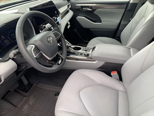 new 2025 Toyota Highlander car, priced at $52,943