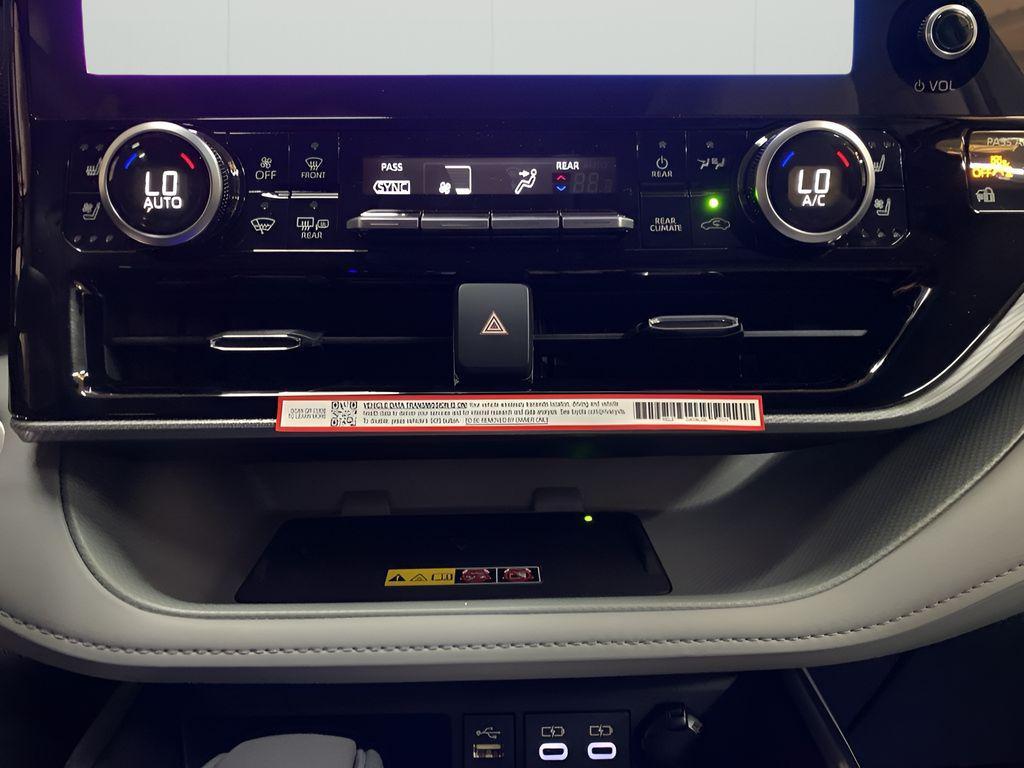 new 2025 Toyota Highlander car, priced at $55,707