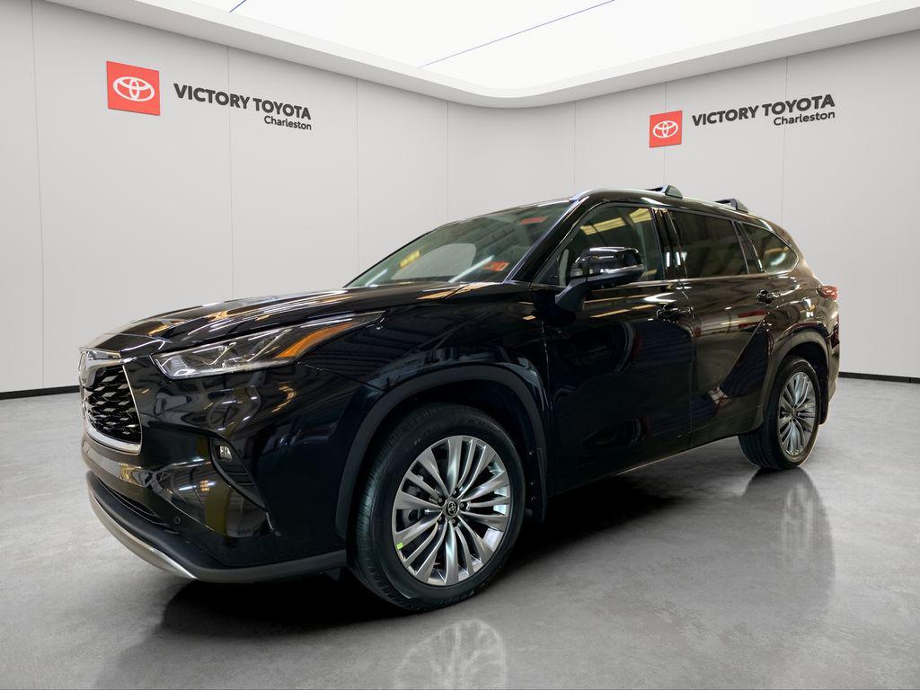 new 2025 Toyota Highlander car, priced at $55,707