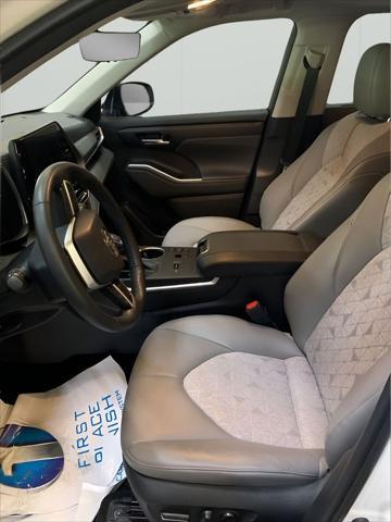 used 2023 Toyota Highlander Hybrid car, priced at $45,599