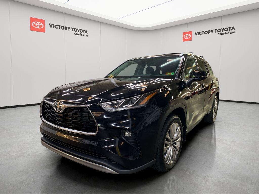 new 2025 Toyota Highlander car, priced at $55,867