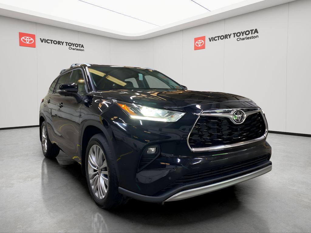 new 2025 Toyota Highlander car, priced at $54,893