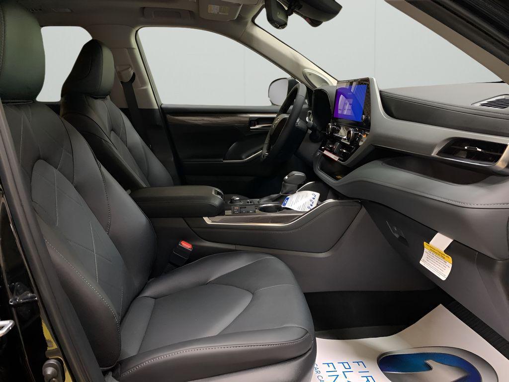new 2025 Toyota Highlander car, priced at $54,893