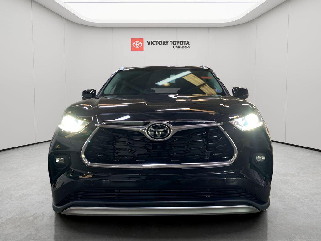 new 2025 Toyota Highlander car, priced at $54,893