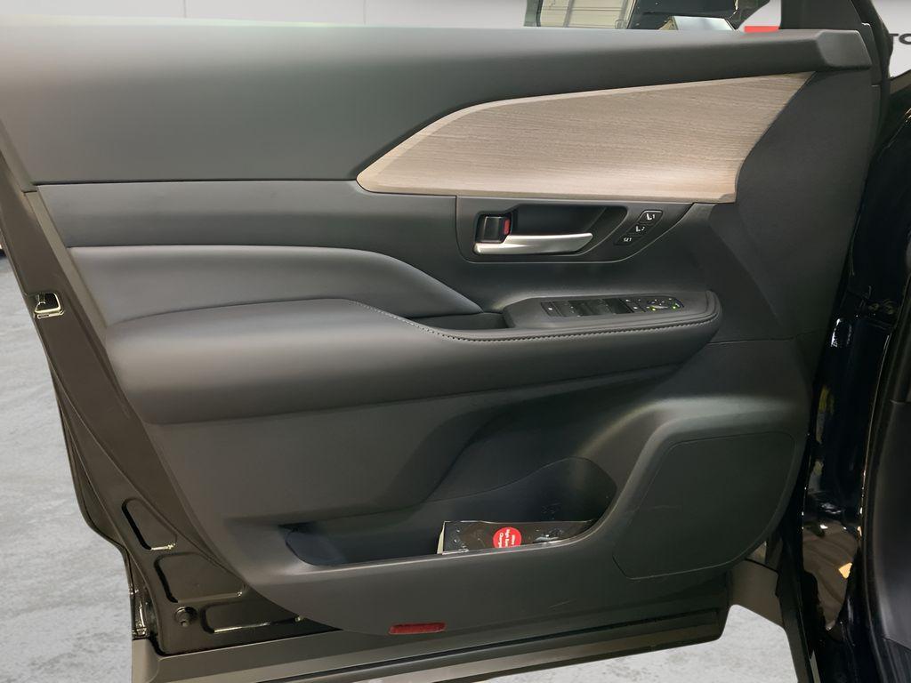 new 2025 Toyota Grand Highlander car, priced at $56,359
