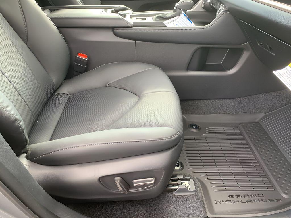 new 2026 Toyota Grand Highlander car, priced at $59,981