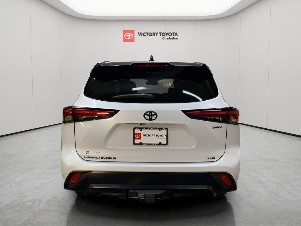 new 2025 Toyota Highlander Hybrid car, priced at $51,992