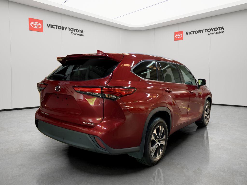 used 2022 Toyota Highlander car, priced at $34,180