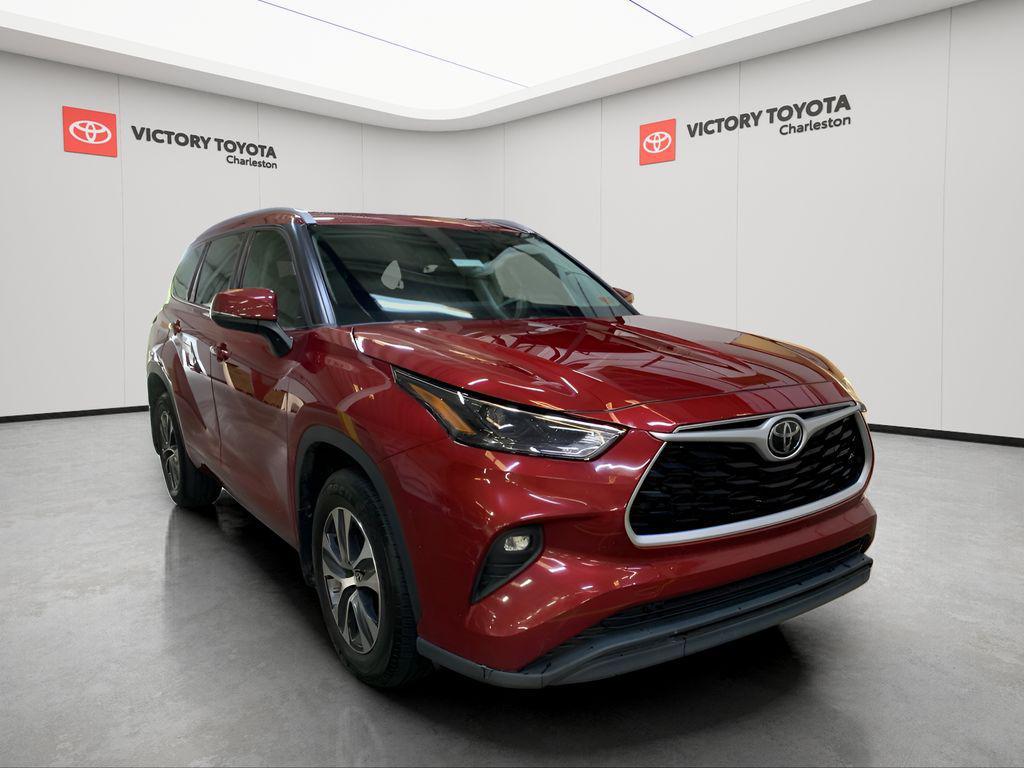 used 2022 Toyota Highlander car, priced at $34,180