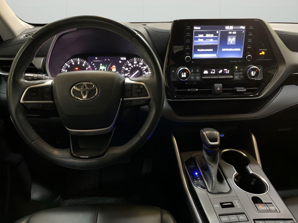 used 2022 Toyota Highlander car, priced at $34,180