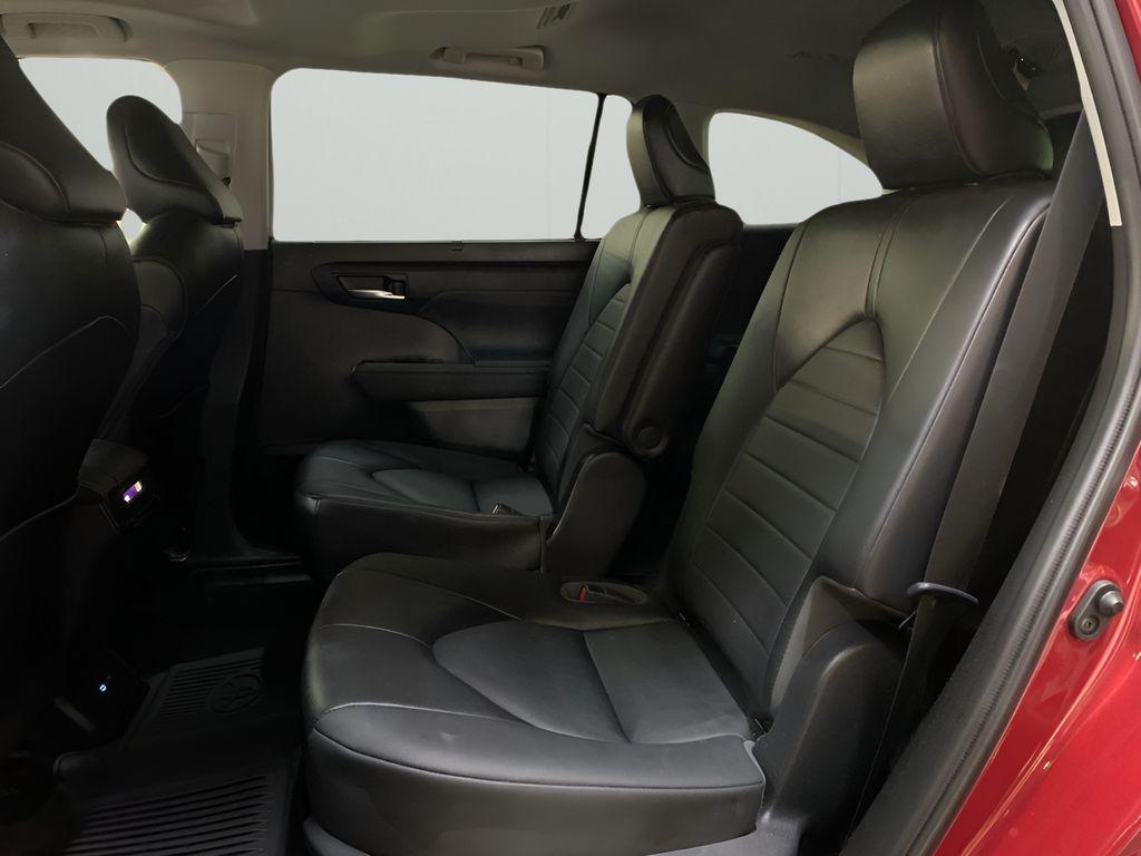 used 2022 Toyota Highlander car, priced at $34,180