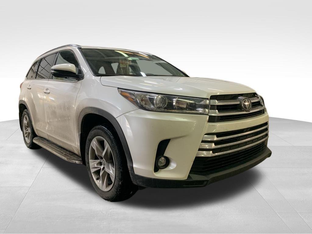 used 2019 Toyota Highlander car, priced at $30,900