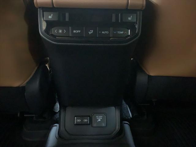 new 2025 Toyota Highlander Hybrid car, priced at $57,796